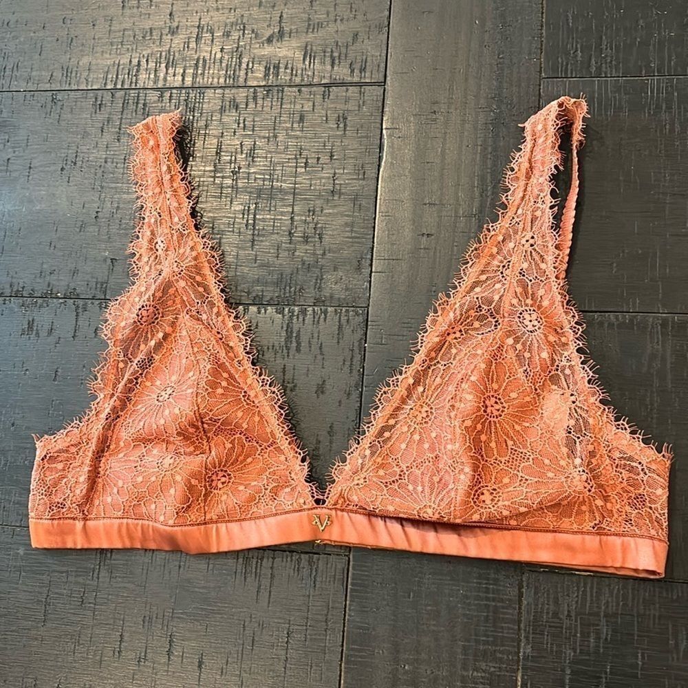 Victorias Secret Luxe Elongated Lace Unlined Wireless Bralette Medium Ginger